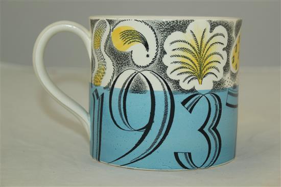 Eric Ravilious for Wedgwood. A 1937 George VI coronation mug, 10cm